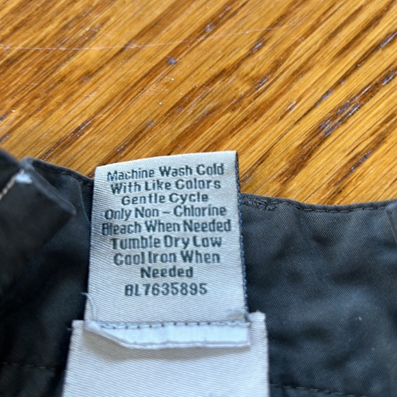 5/$25🦋 Scandia Woods hiking shorts, XL.  Olive green.  Altered in waistband. - Picture 3 of 11